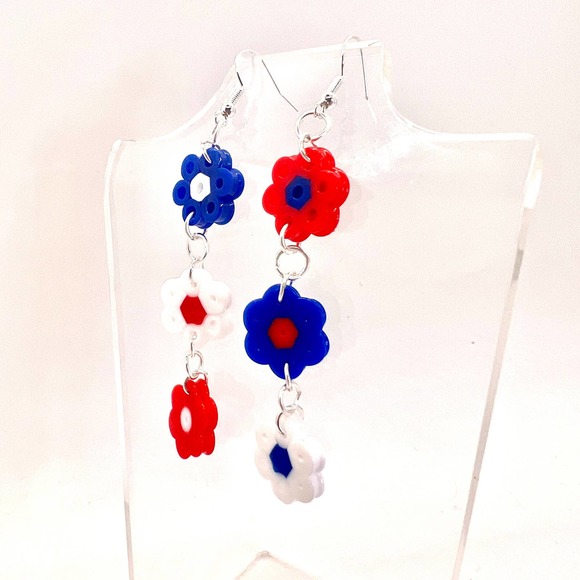 USA Flower Earrings - 4th of July Earrings - American Earrings - Patriotic Earri - Picture 2 of 8